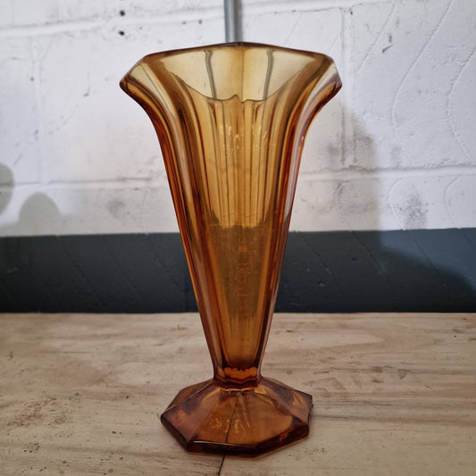 Art Deco Glass Vase (pd)